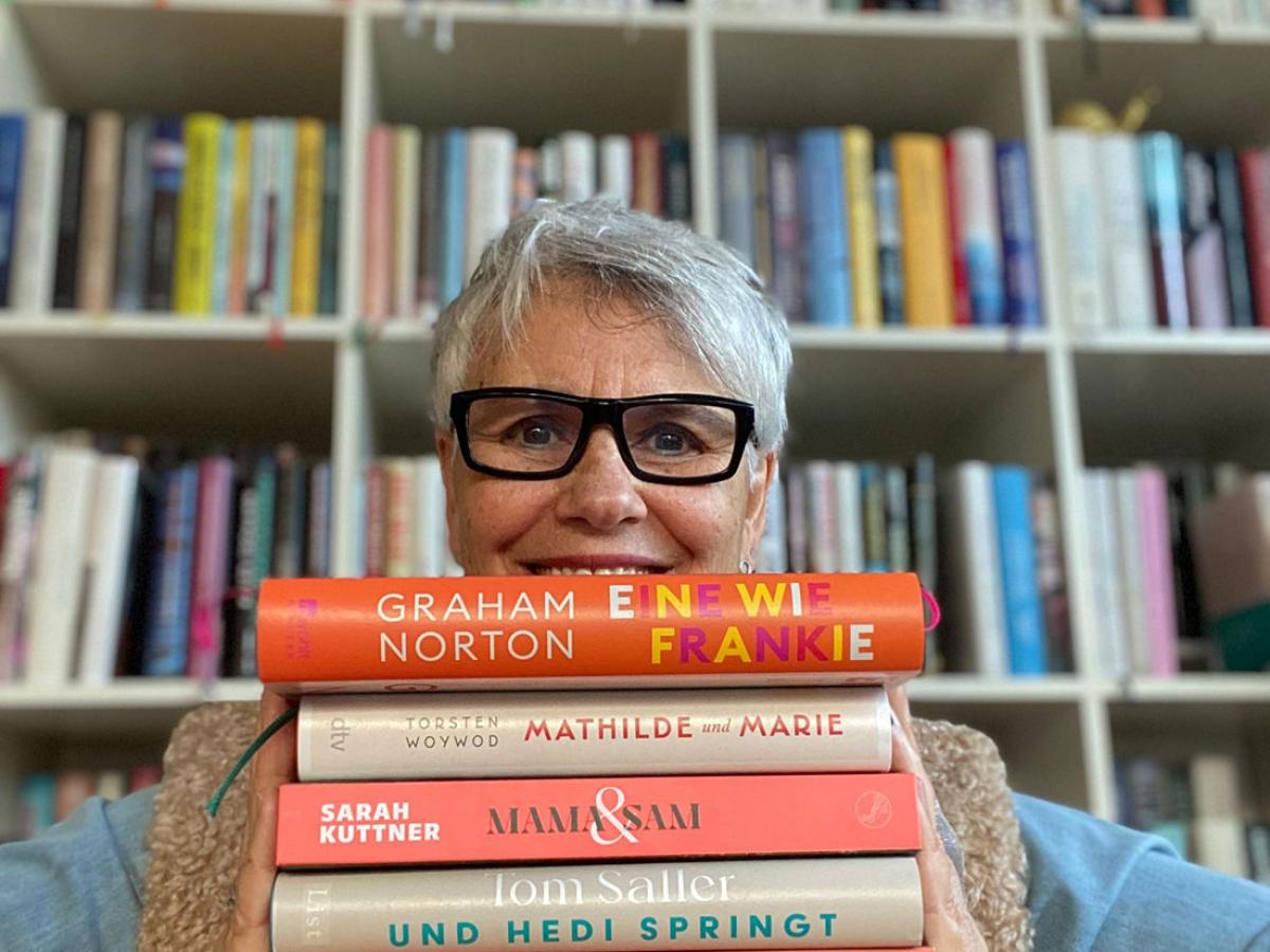 Buchstaplerin,-Buchkolumne-2026