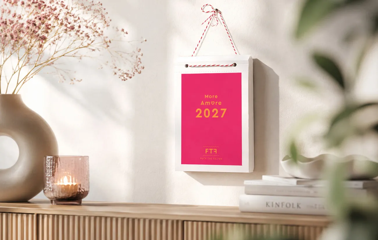 More Amore Kalender an Wand