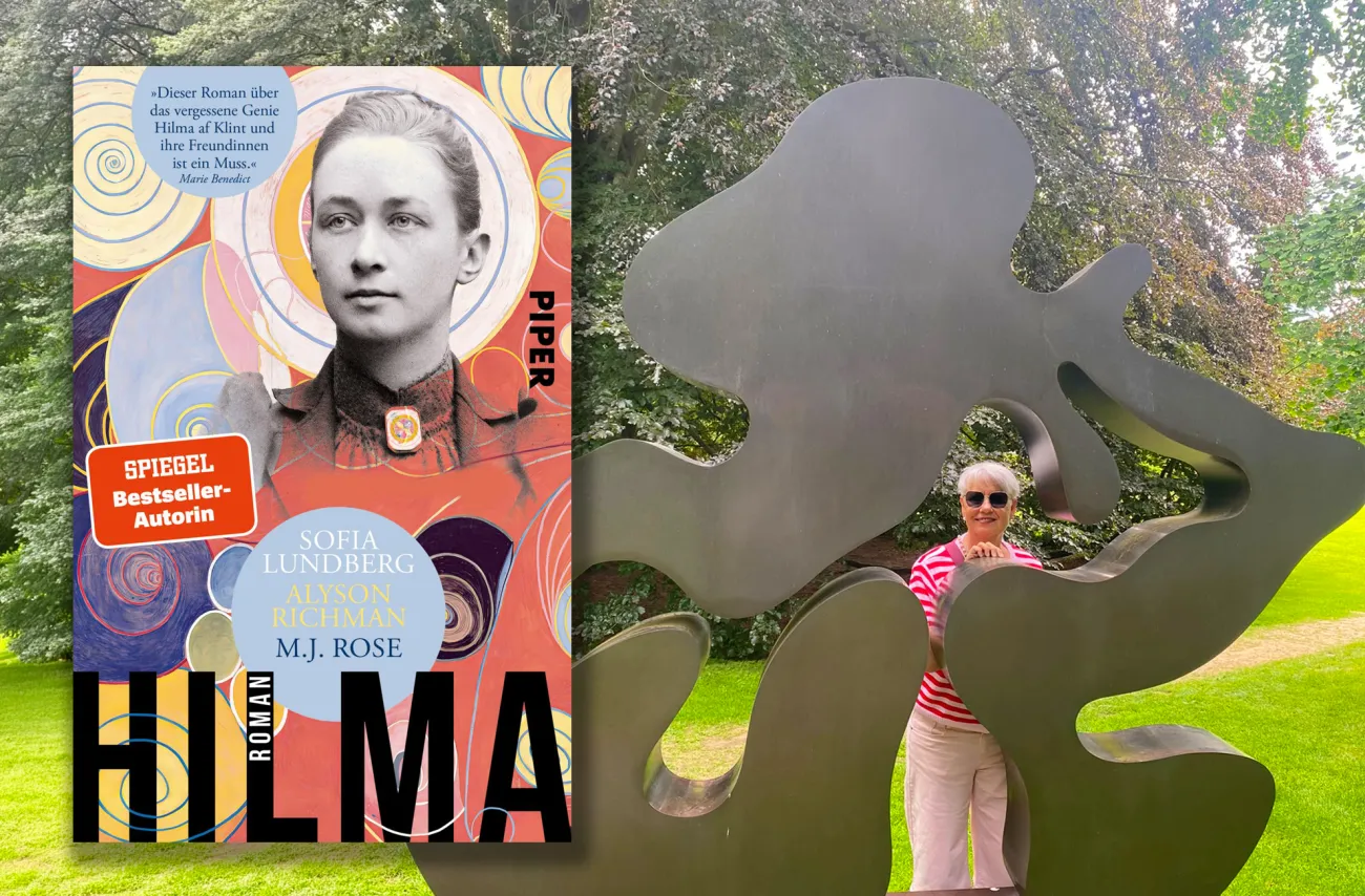 Hilma, Corinne vor Skulptur